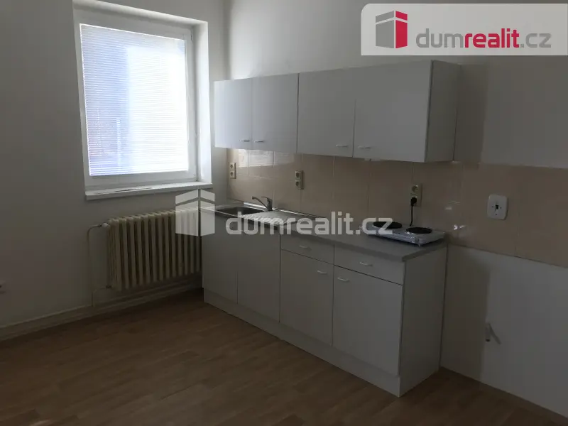 Pronájem bytu 1+kk 39 m², Klánovická · Úvaly u Prahy · Úvaly