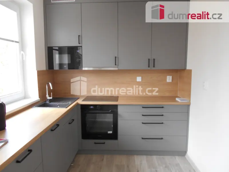 Pronájem bytu 3+1 80 m², Mládežnická · Příbram