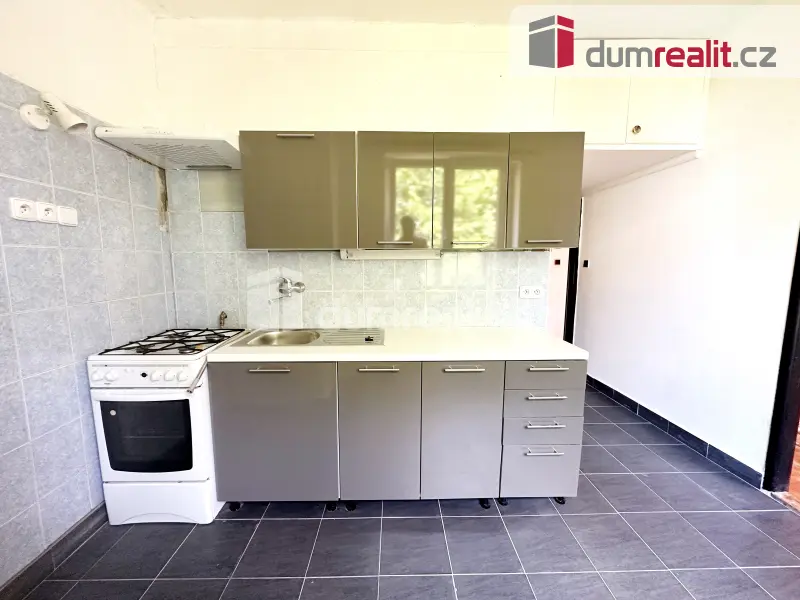 Pronájem bytu 3+1 70 m², Kamenická · Děčín