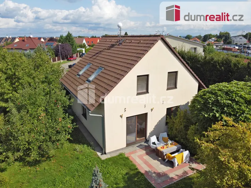 Prodej domu 120 m², Za Dráhou · Mratín