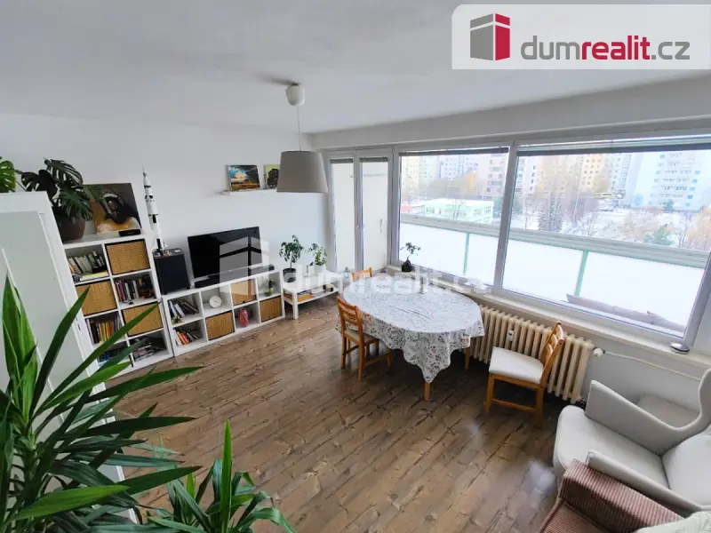 Pronájem bytu 3+1 76 m², Místecká · Letňany