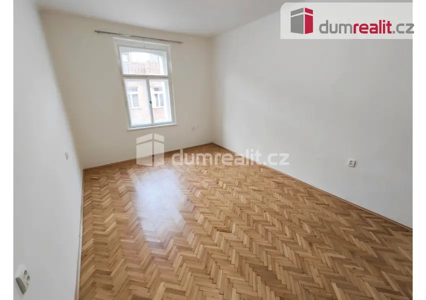 Pronájem bytu 2+1 58 m², Školská · Nové Město