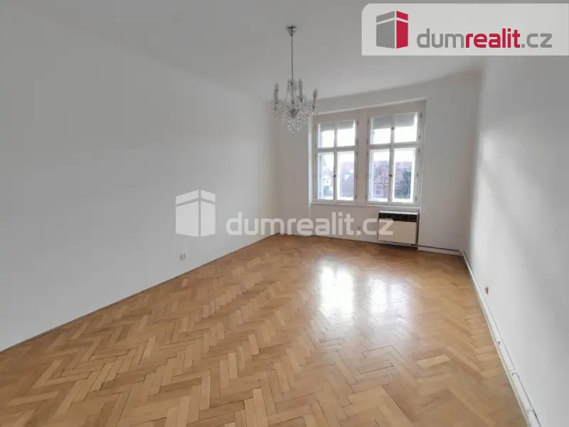 Pronájem bytu 2+1 75 m², Hradešínská · Vinohrady
