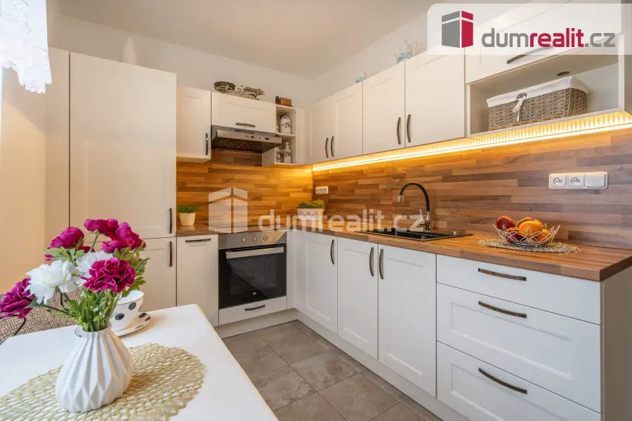 Prodej bytu 2+1 55 m², –