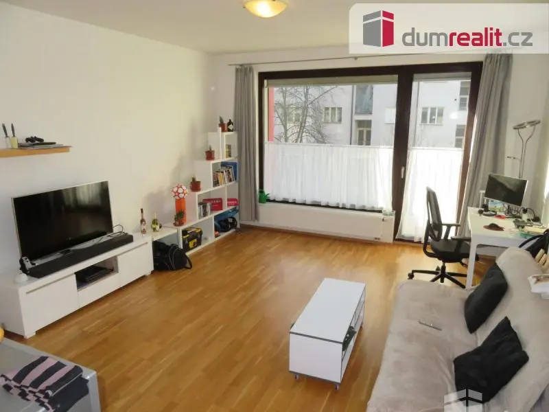 Pronájem bytu 1+kk 45 m², Korunní · Vinohrady