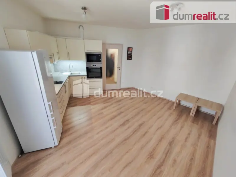 Pronájem bytu 1+kk 34 m², Miroslava Hajna · Letňany