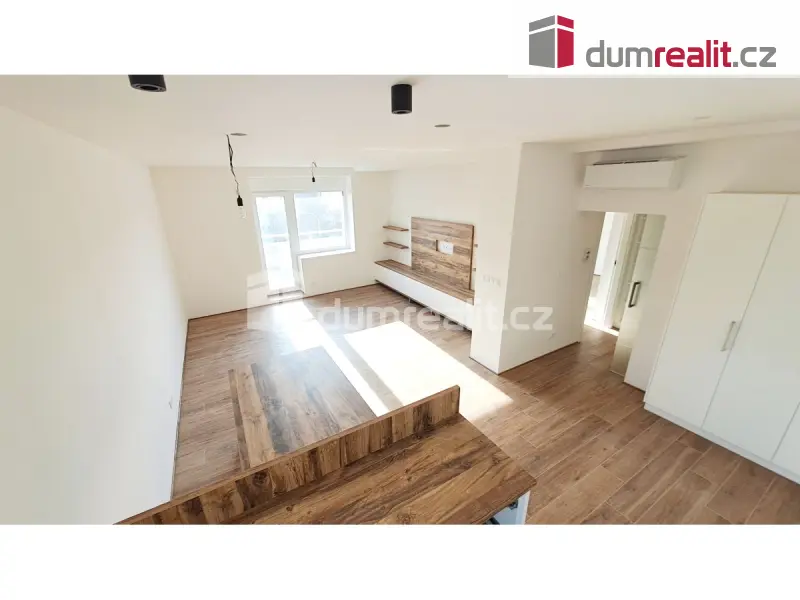 Pronájem bytu 2+kk 78 m², Nad pískovnou · Krč