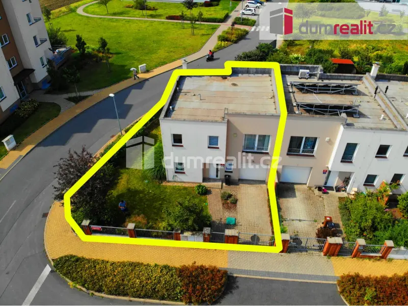 Pronájem domu 155 m², Škarvadova · Letňany