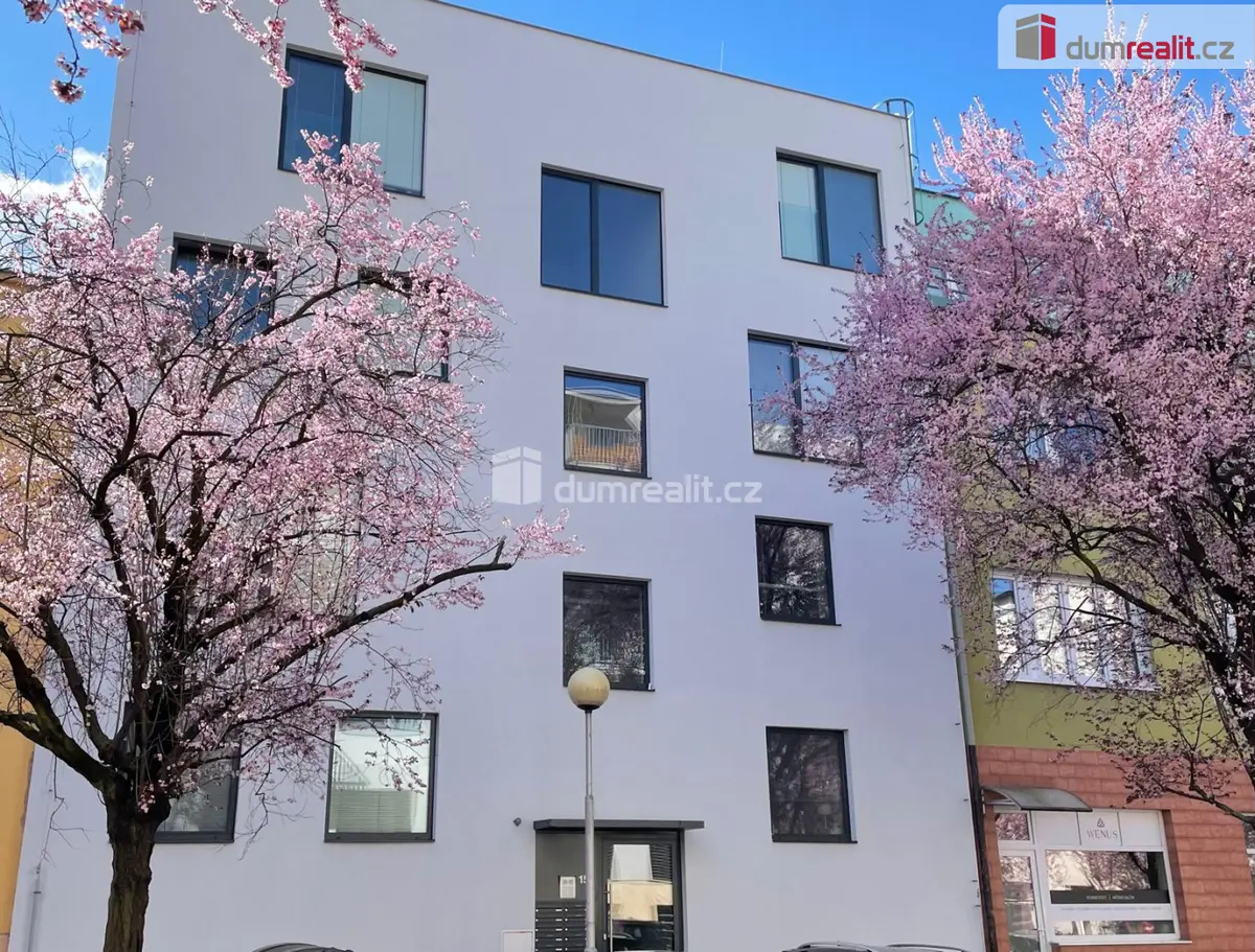 Pronájem bytu 2+kk 51 m², Sadová · Zlín - centrum · Zlín