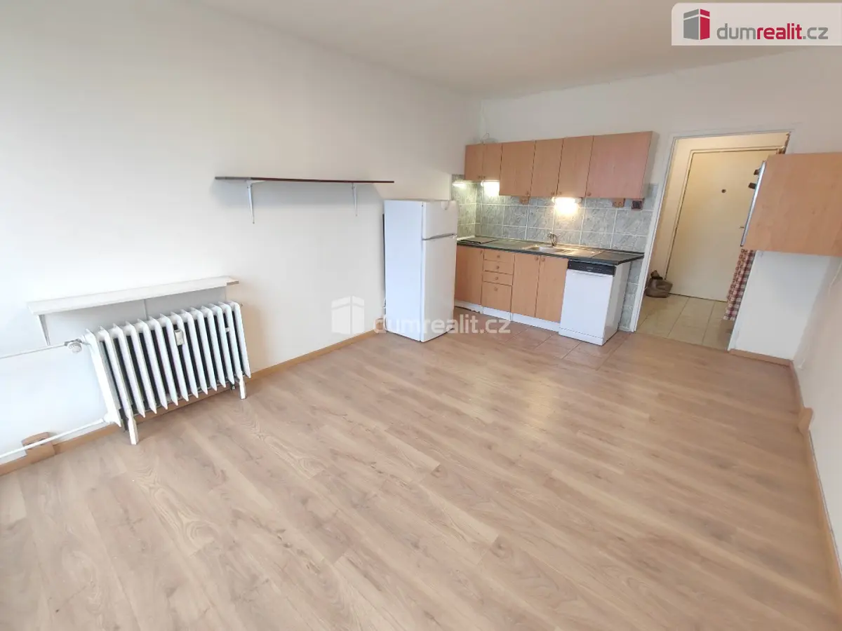 Pronájem bytu 1+kk 24 m², Kyselova · Kobylisy
