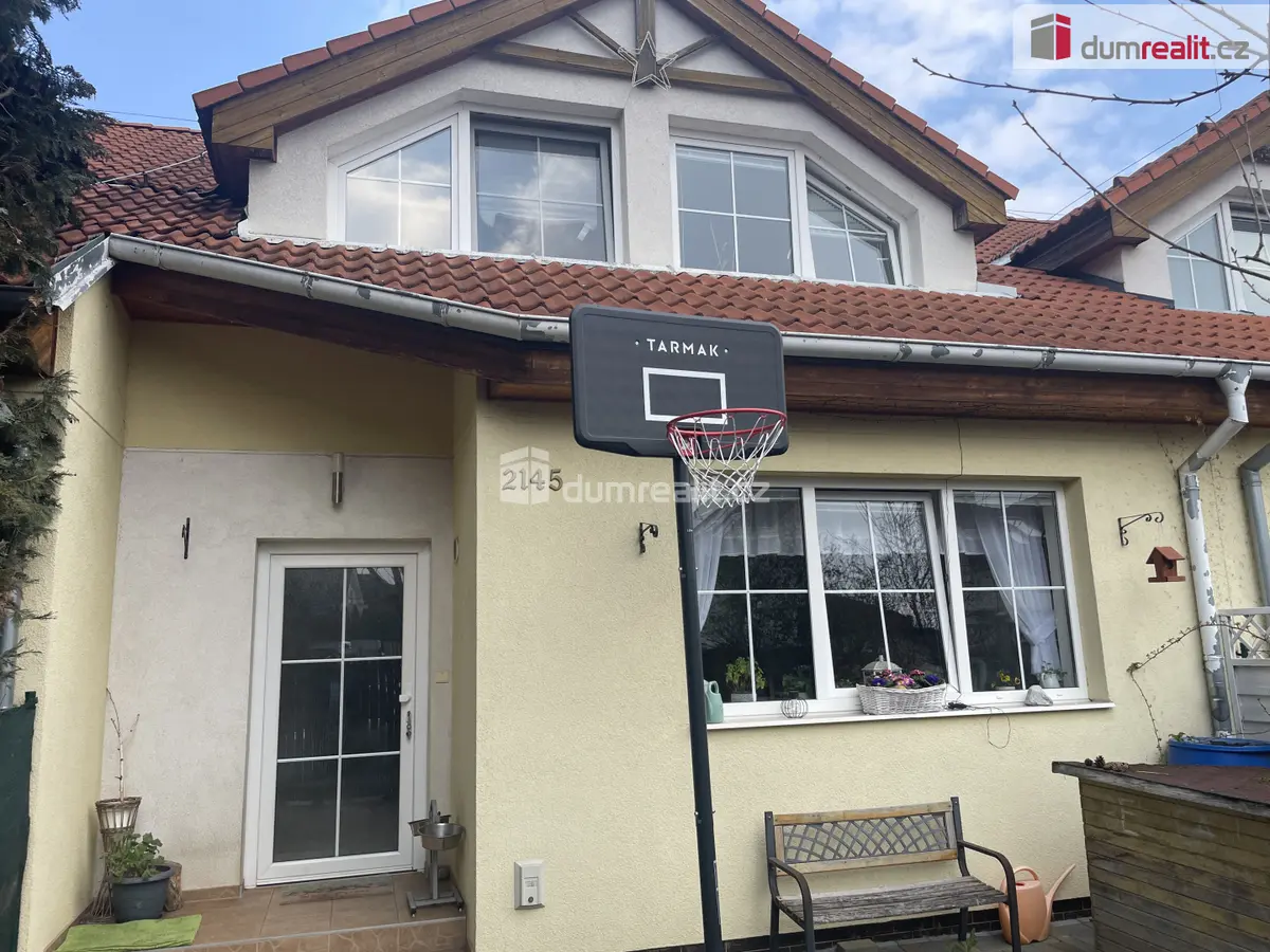 Prodej domu 105 m², Řehníkova · Litovice · Hostivice