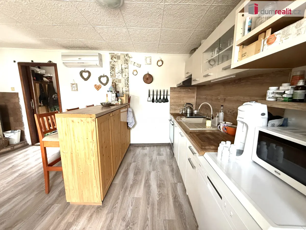 Pronájem domu 408 m², Vchynice