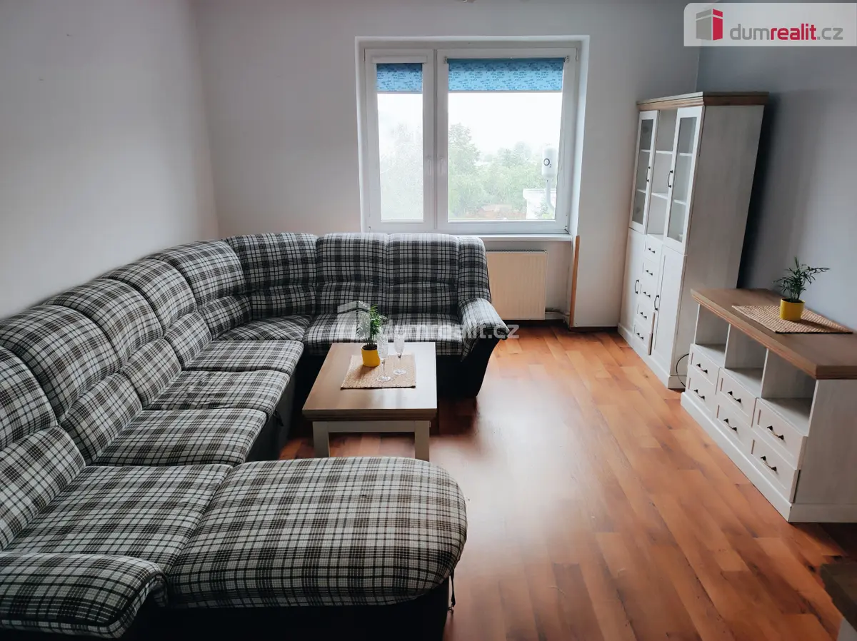 Pronájem bytu 4+1 89 m², –