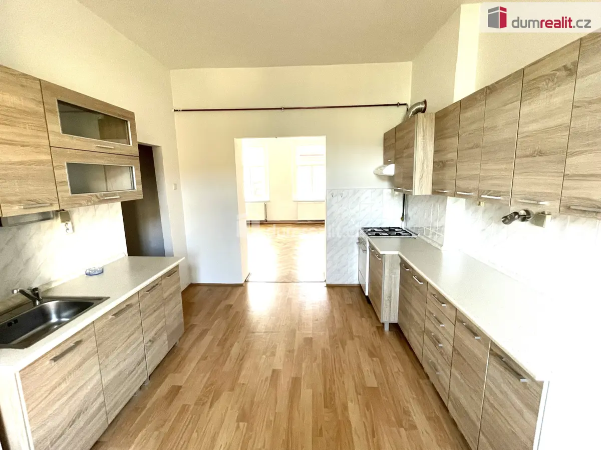 Pronájem bytu 2+1 60 m², Děčín · okres Děčín Ústecký