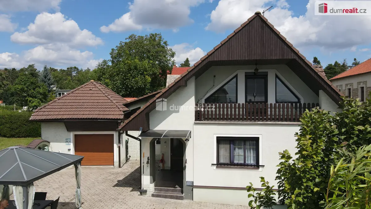Prodej domu 190 m², –