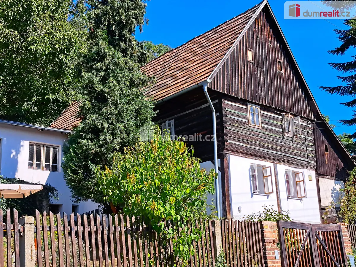 Prodej domu 671 m², Třebušín