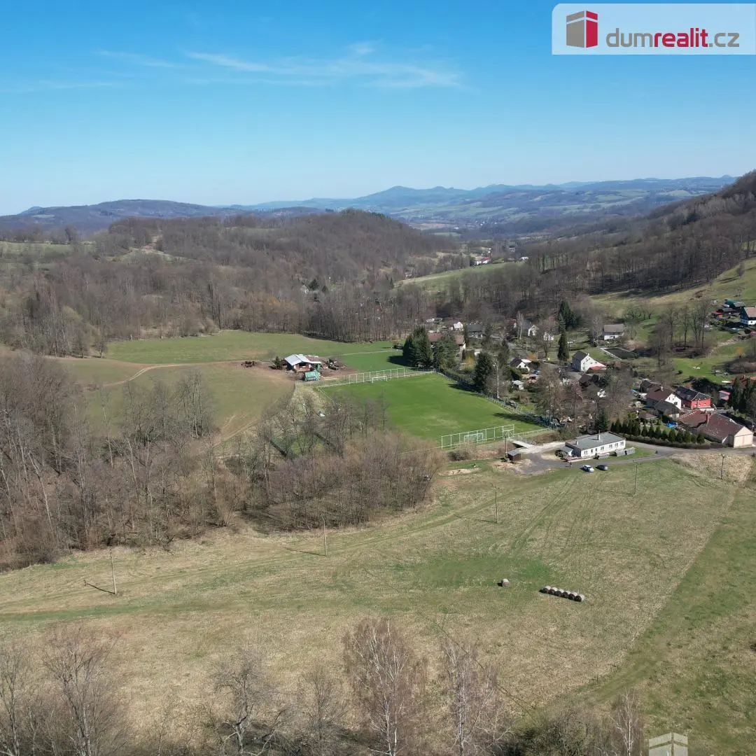 Prodej pozemku 4050 m², –