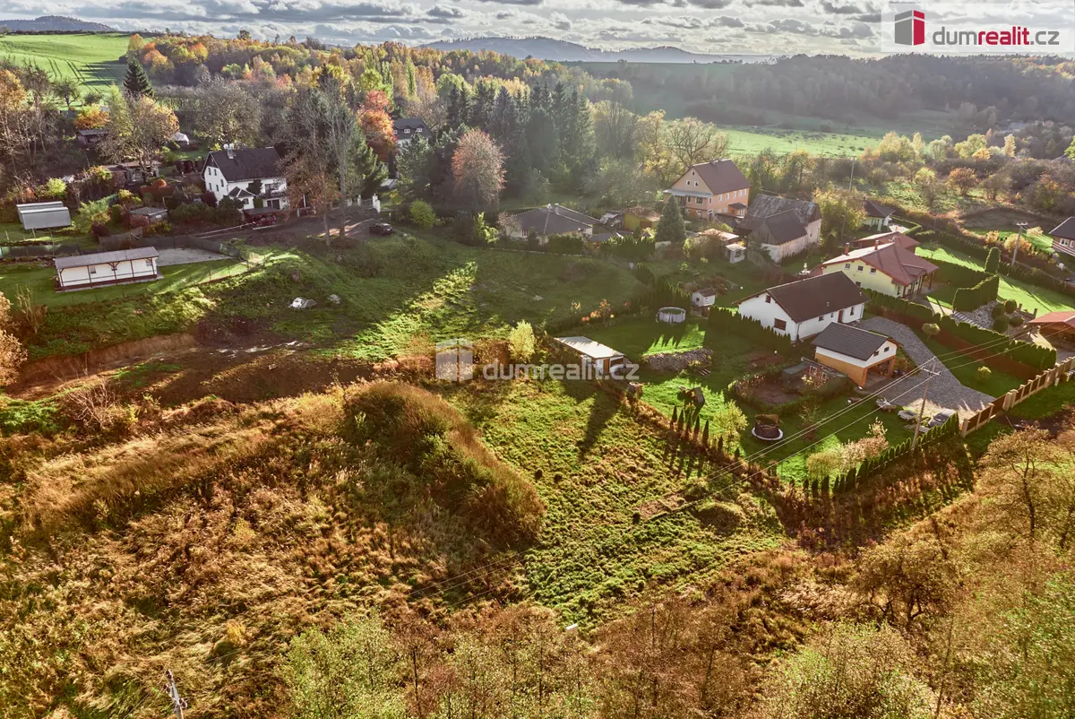 Prodej pozemku 1003 m², Bor u Karlových Var · Sadov