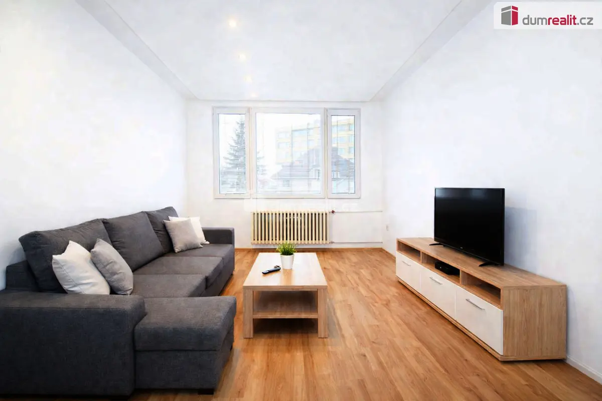 Pronájem bytu 2+kk 41 m², Podle Kačerova · Michle