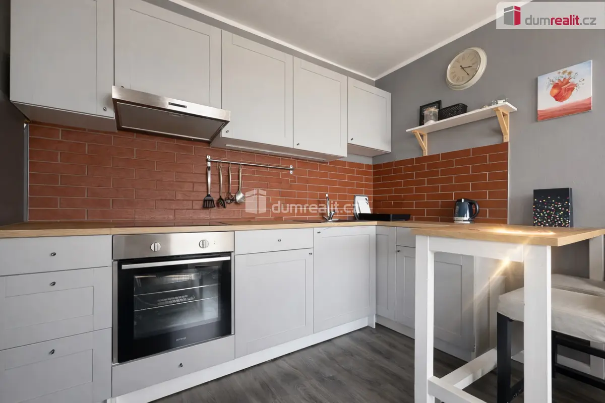 Pronájem bytu 1+kk 32 m², Spartakiádní · Všebořice · Ústí nad Labem