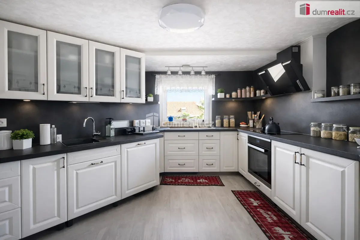 Prodej domu 304 m², Hostovice u Ústí nad Labem · Ústí nad Labem