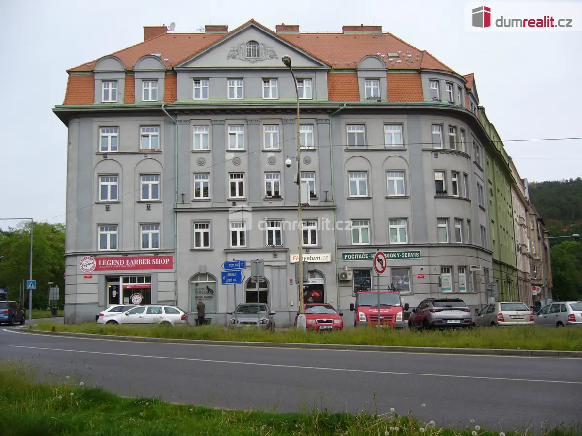 Pronájem bytu 3+1 98 m², –