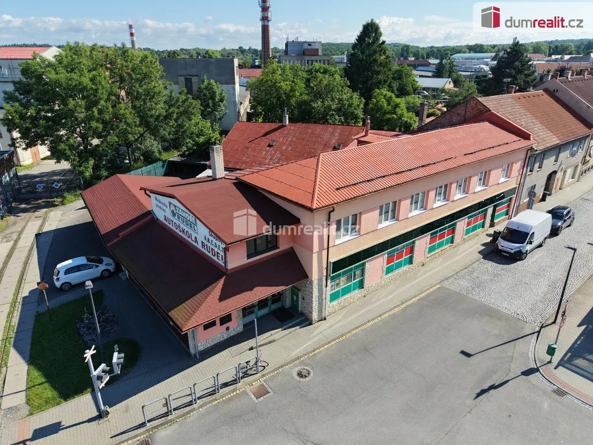Prodej komerčního prostoru 500 m², Přerovská · Bystřice pod Hostýnem