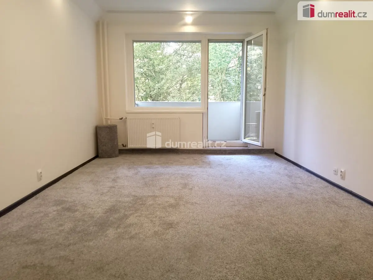 Pronájem bytu 2+1 48 m², Charkovská · Tuhnice · Karlovy Vary