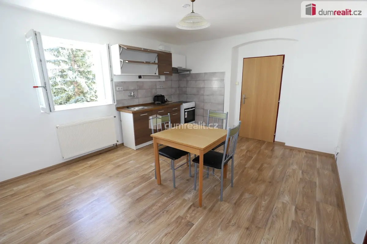 Pronájem bytu 2+1 67 m², Hlavní třída · Mariánské Lázně