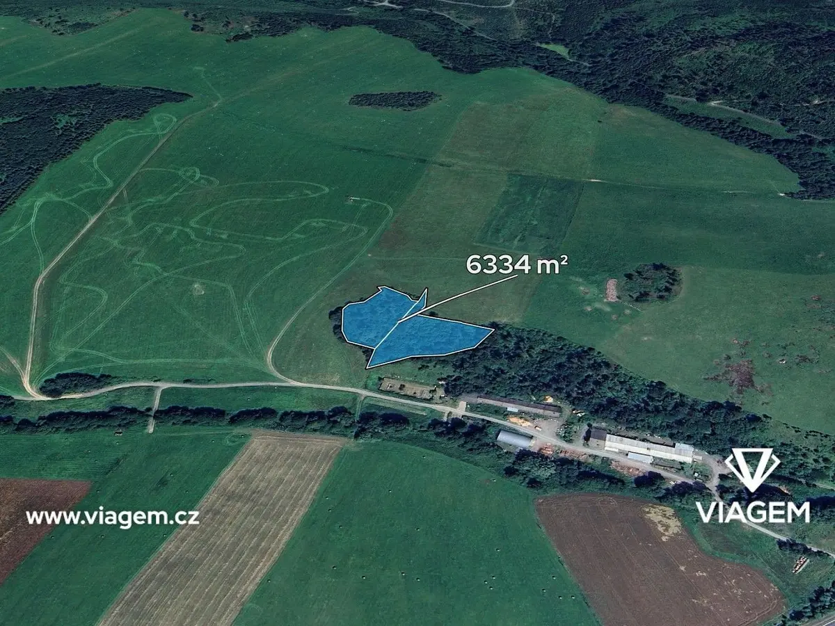 Prodej pozemku 1319 m², Oborná