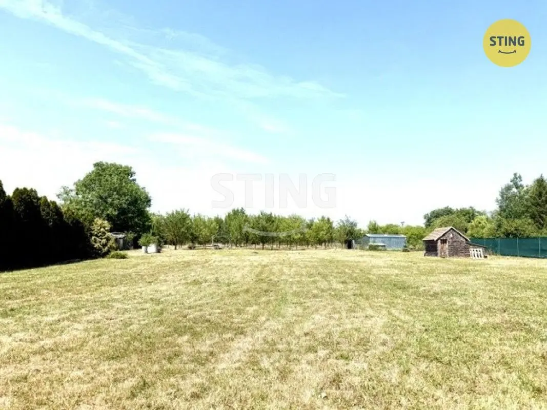 Prodej pozemku 4652 m², T. Zrníka · Strážnice na Moravě · Strážnice