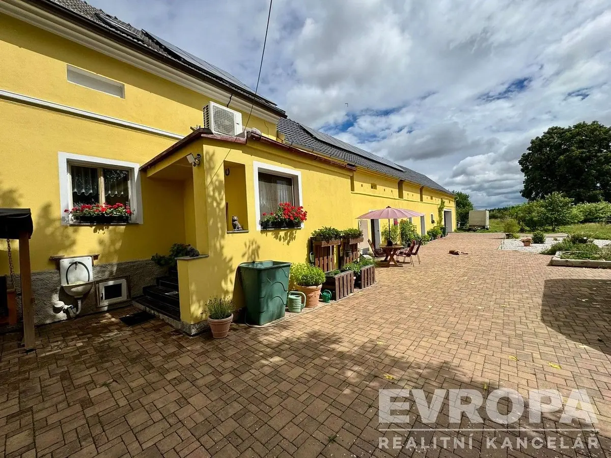 Prodej nemovitosti 345 m², Lisov