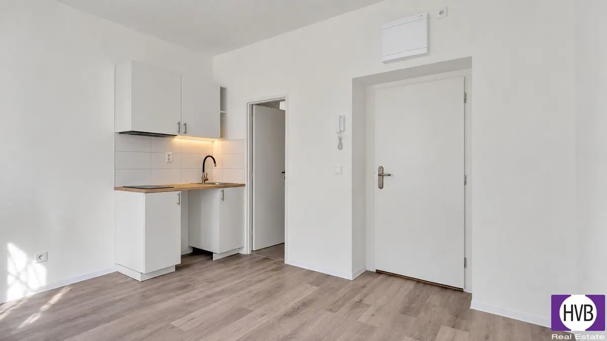 Prodej komerčního prostoru 17 m², Záběhlice
