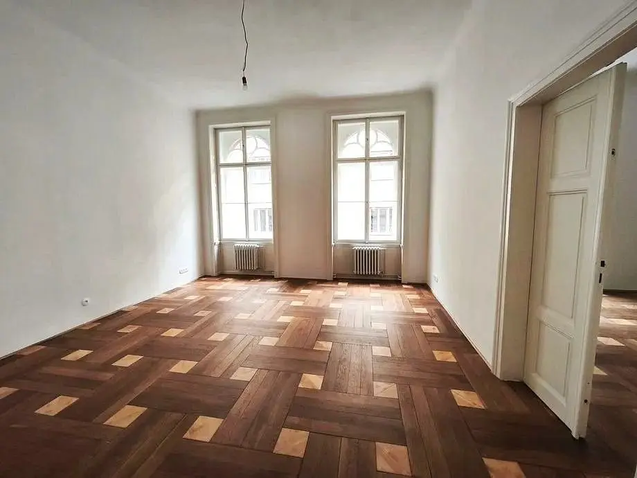 Pronájem komerčního prostoru 105 m², Korunní · Vinohrady