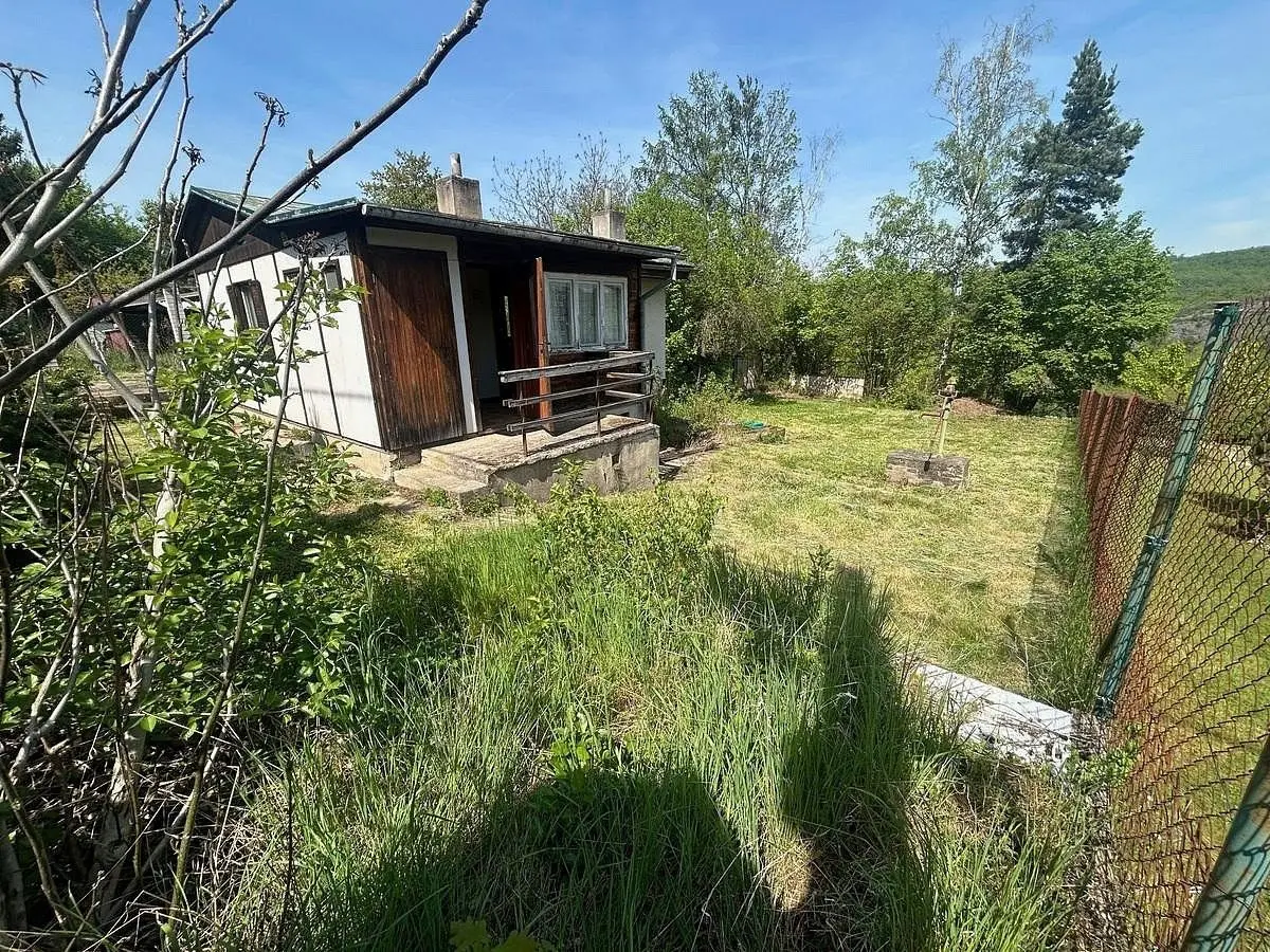 Prodej nemovitosti 44 m², Zadní Třebaň