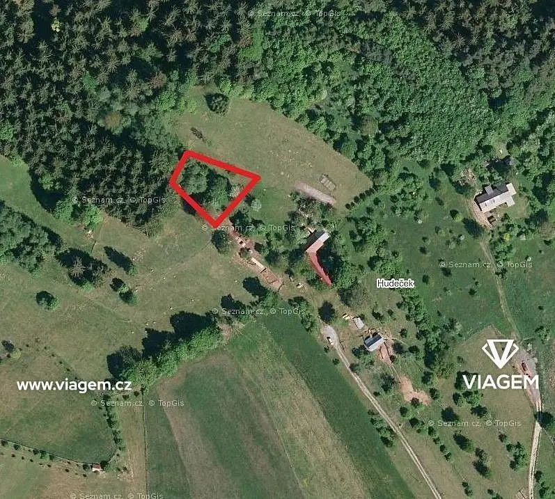 Prodej pozemku 2131 m², Valašská Senice