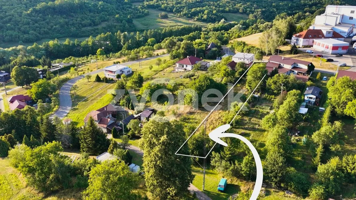 Prodej pozemku 1084 m², Svárov · okres Uherské Hradiště