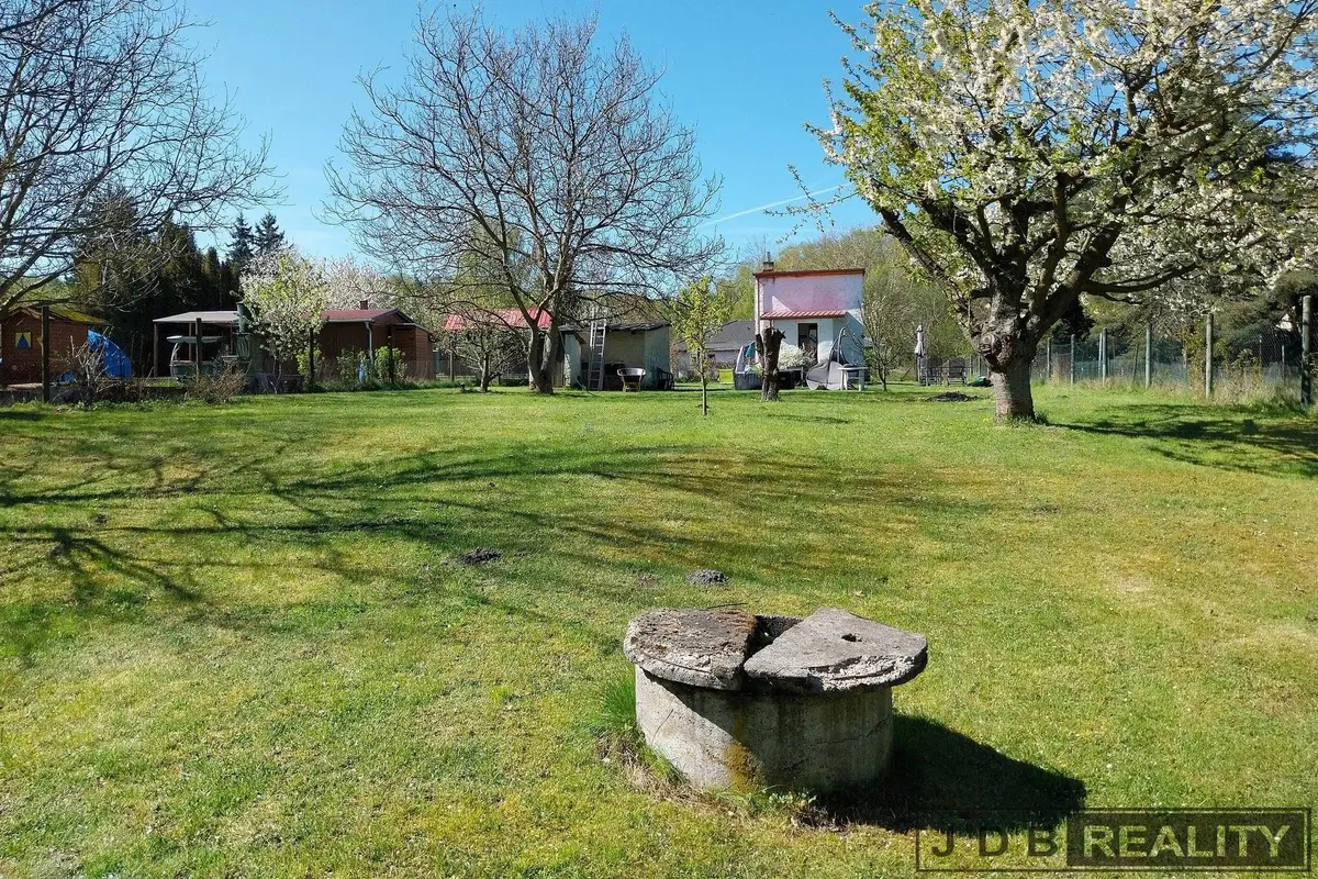 Prodej pozemku 1614 m², Kladno
