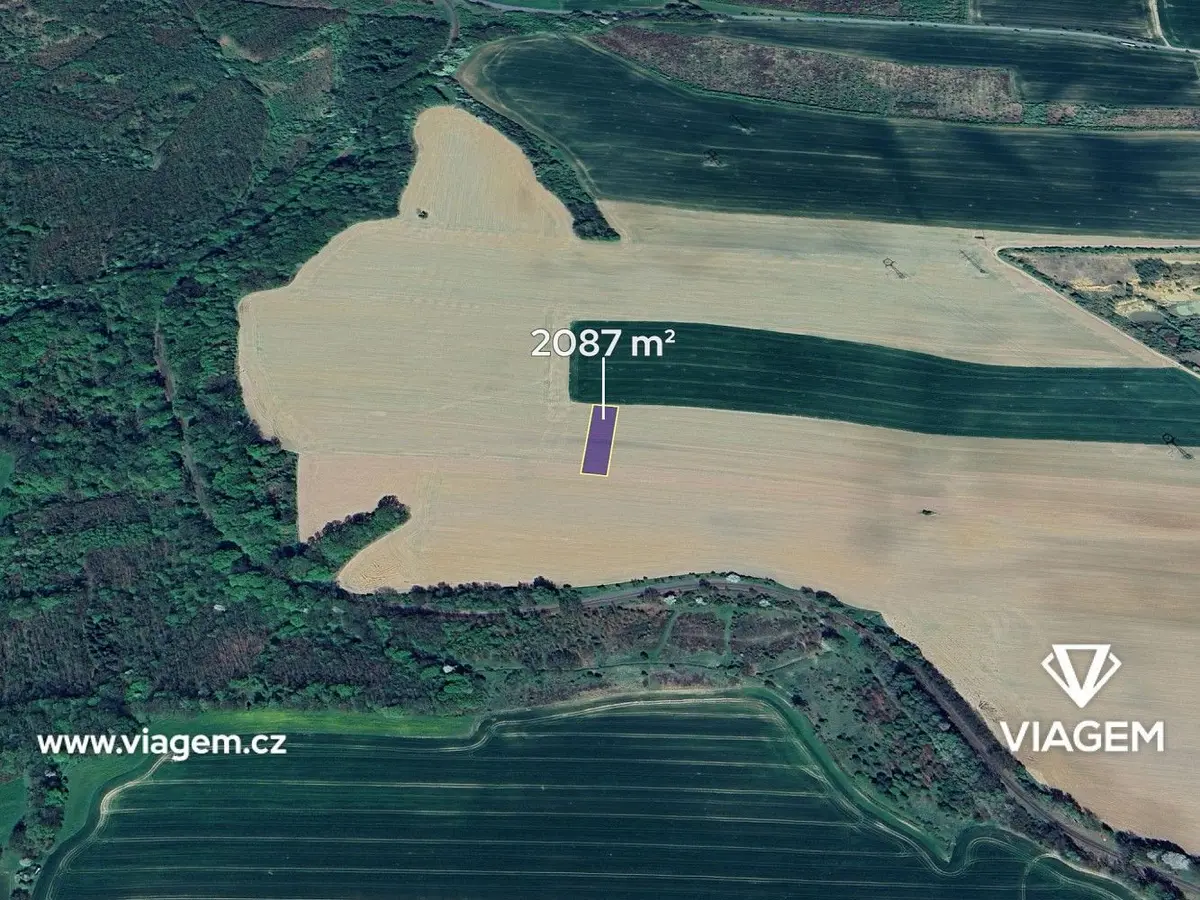 Prodej pozemku 1043 m², Kunín
