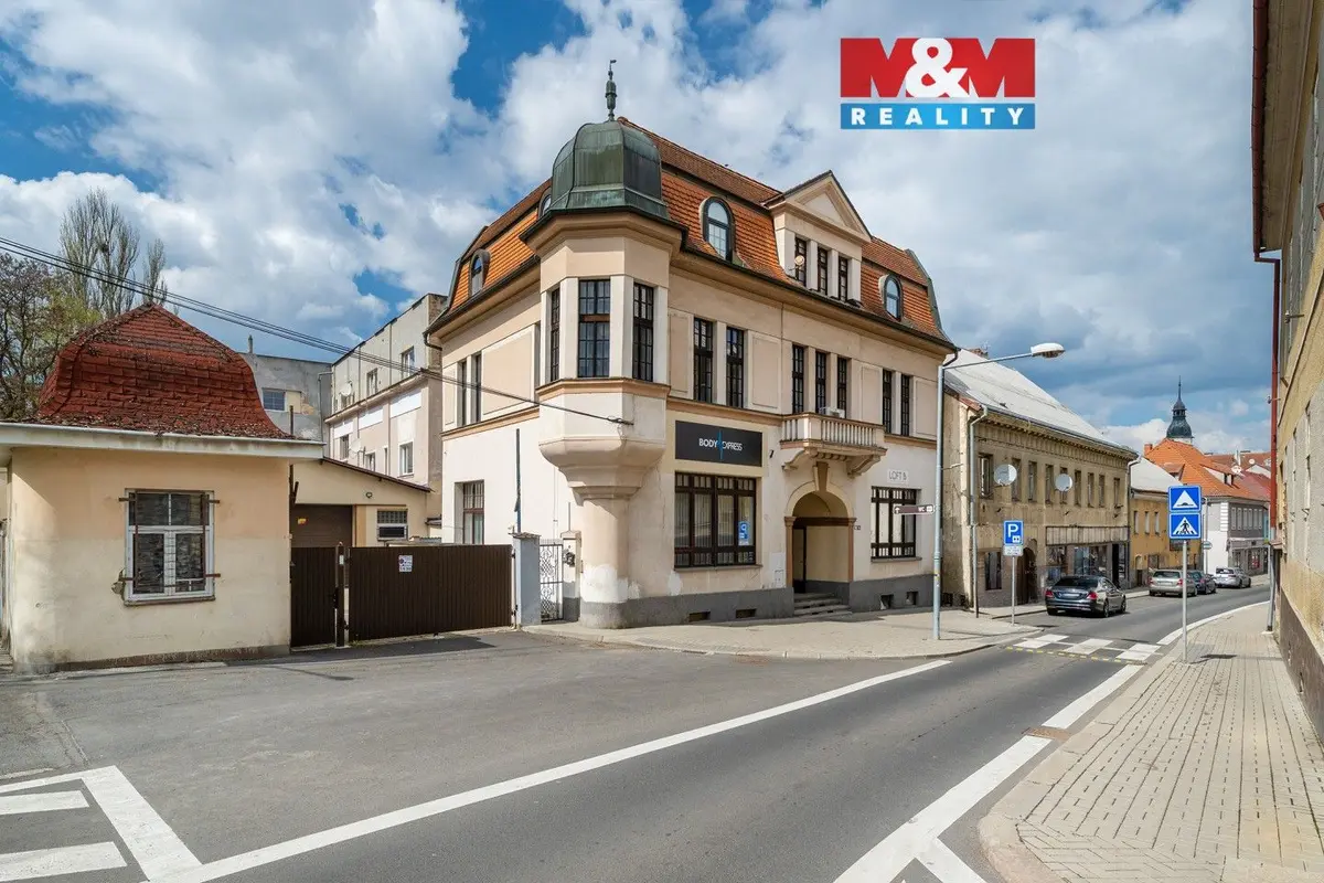 Prodej domu 680 m², Seifertova · Bílina