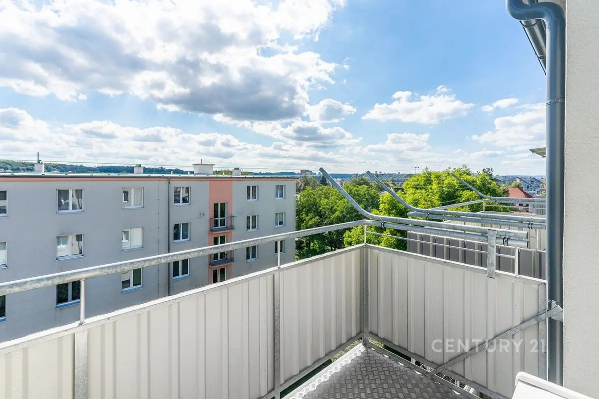 Pronájem bytu 2+kk 55 m², Zelenečská · Hloubětín