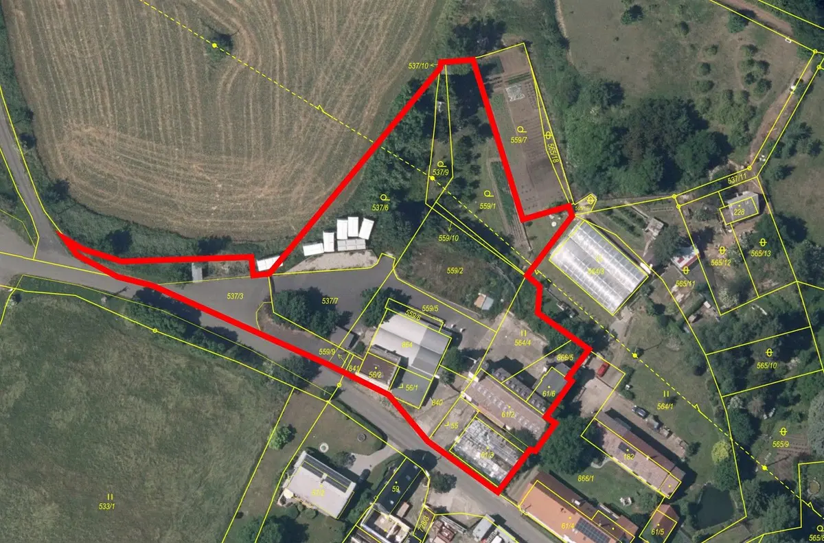 Prodej komerčního prostoru 1600 m², Lhenice u Bžan · Bžany