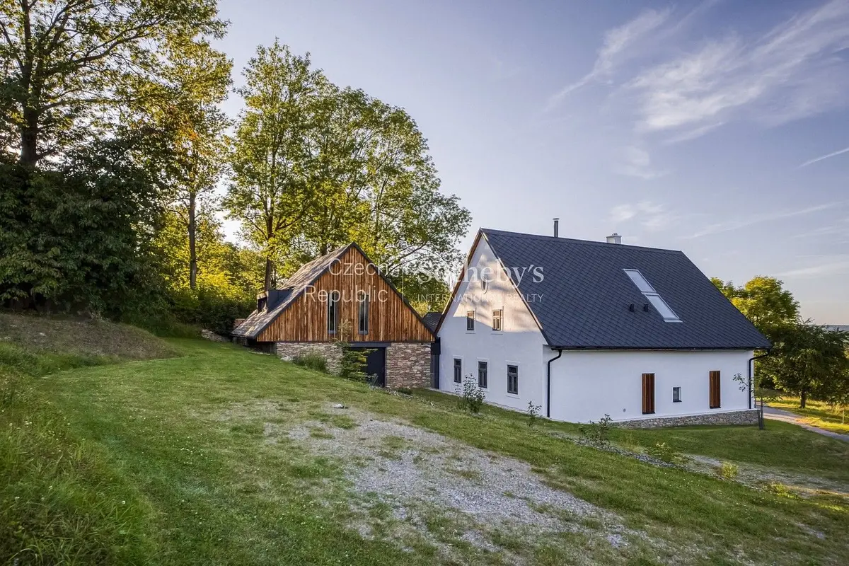 Prodej nemovitosti 470 m², Blatiny · Sněžné
