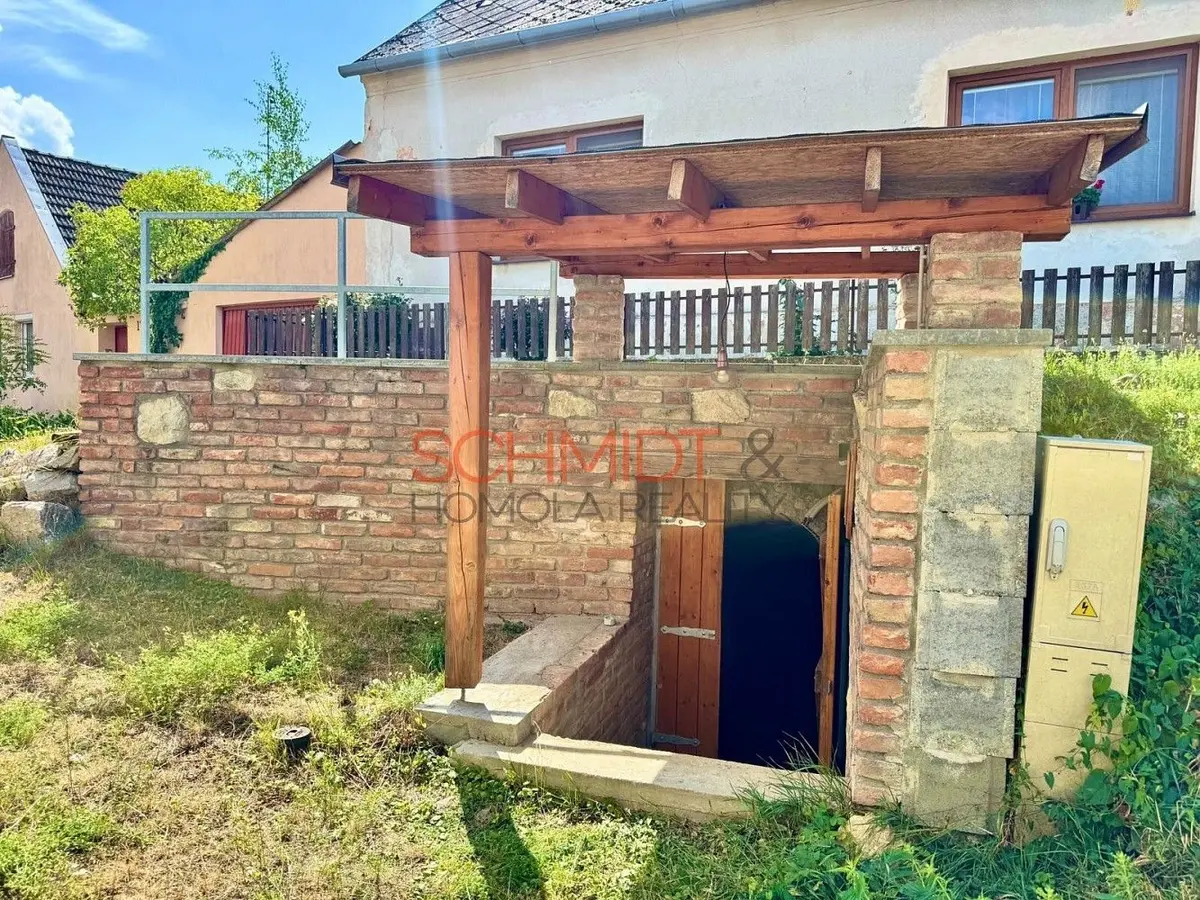 Prodej nemovitosti 32 m², Dlážděná · Zaječí