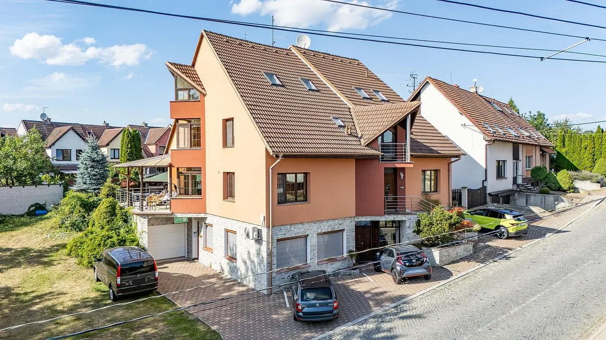 Pronájem domu 244 m², Mařatice · Uherské Hradiště