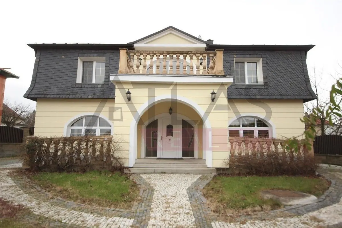 Pronájem domu 360 m², Betlémské náměstí · Staré Město
