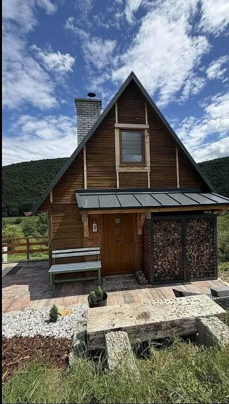 Pronájem nemovitosti 45 m², Hlince