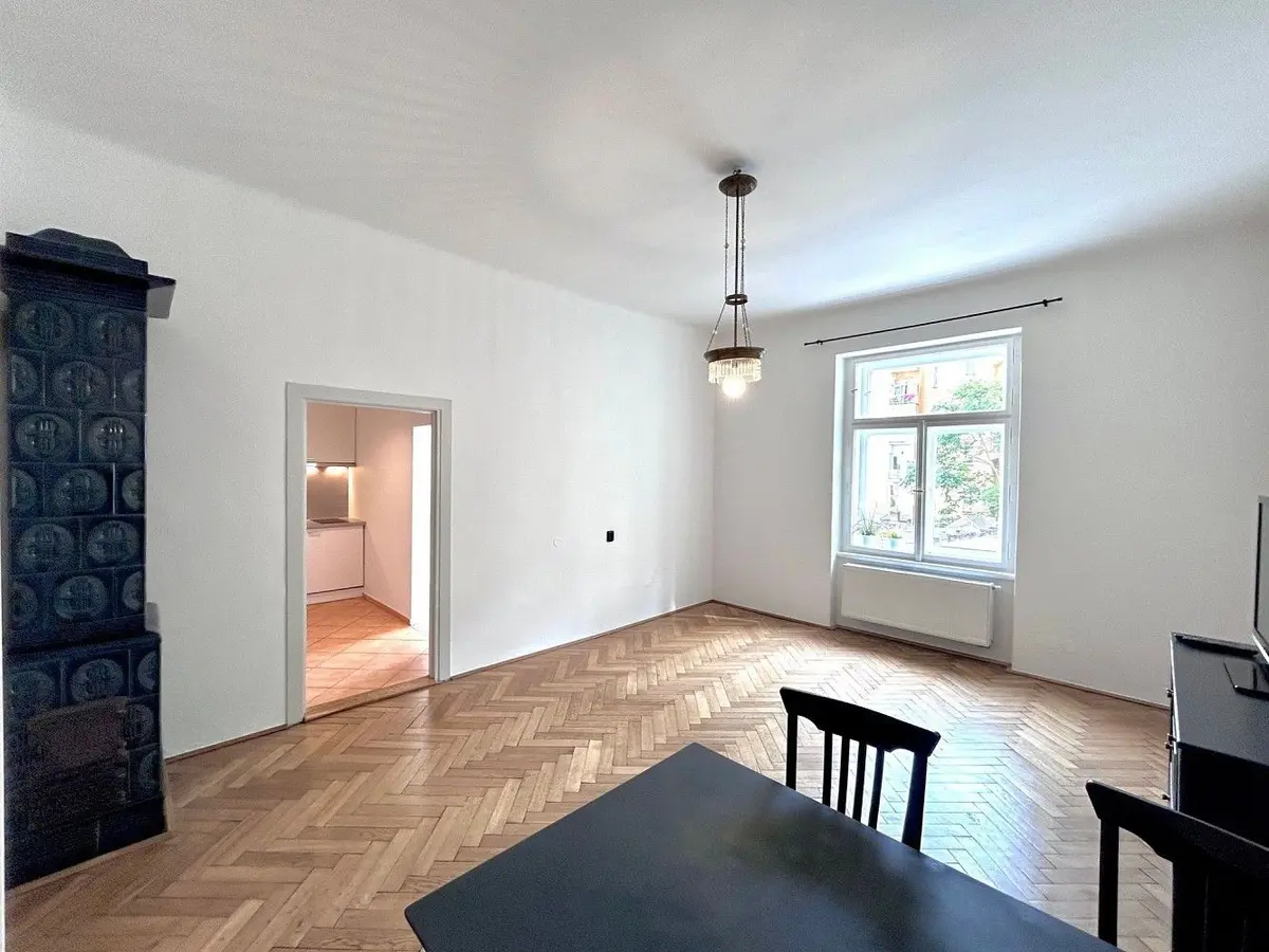 Pronájem bytu 2+1 47 m², U staré školy · Staré Město