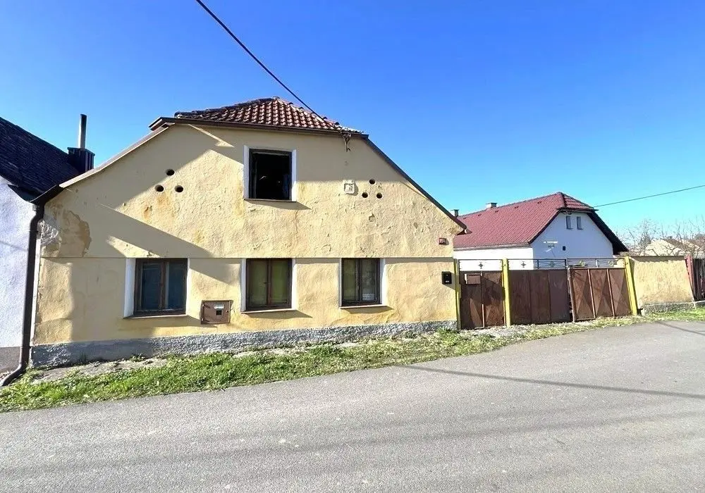 Prodej nemovitosti 105 m², Tovární · Koloveč