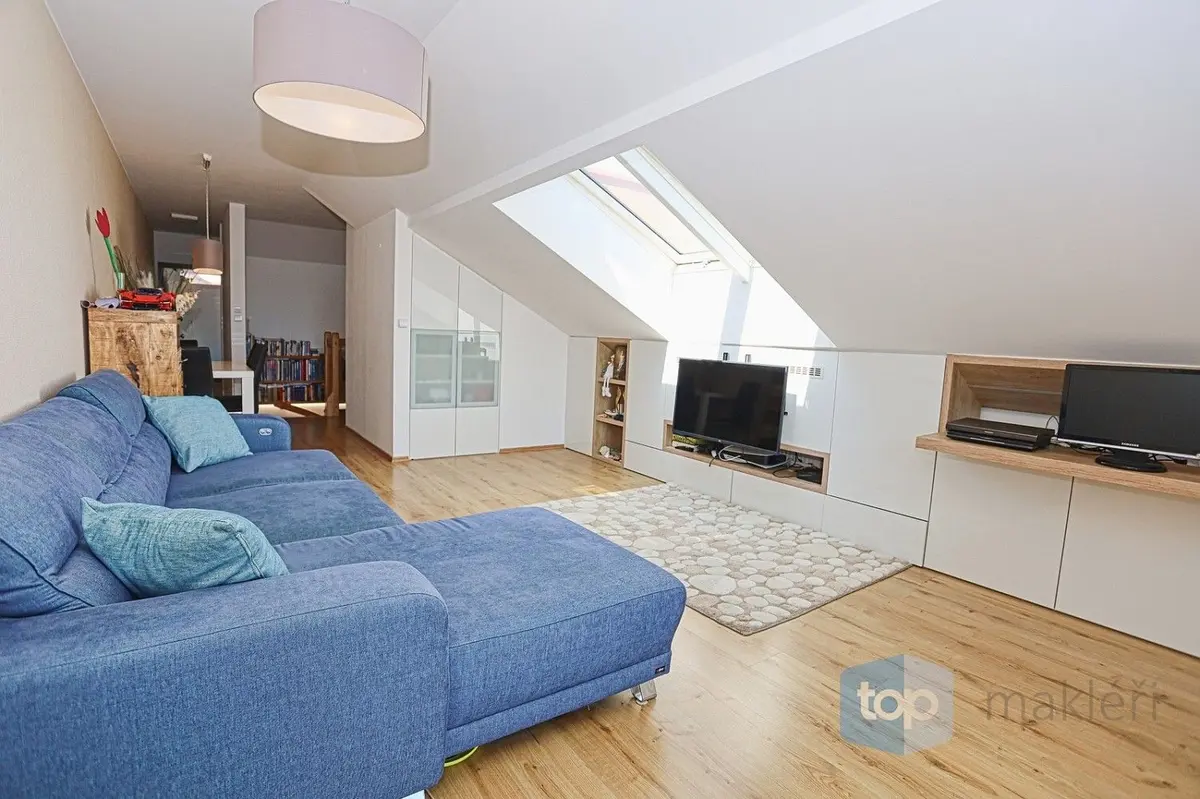 Prodej bytu 4+kk 115 m², Sukovská · Újezd u Průhonic